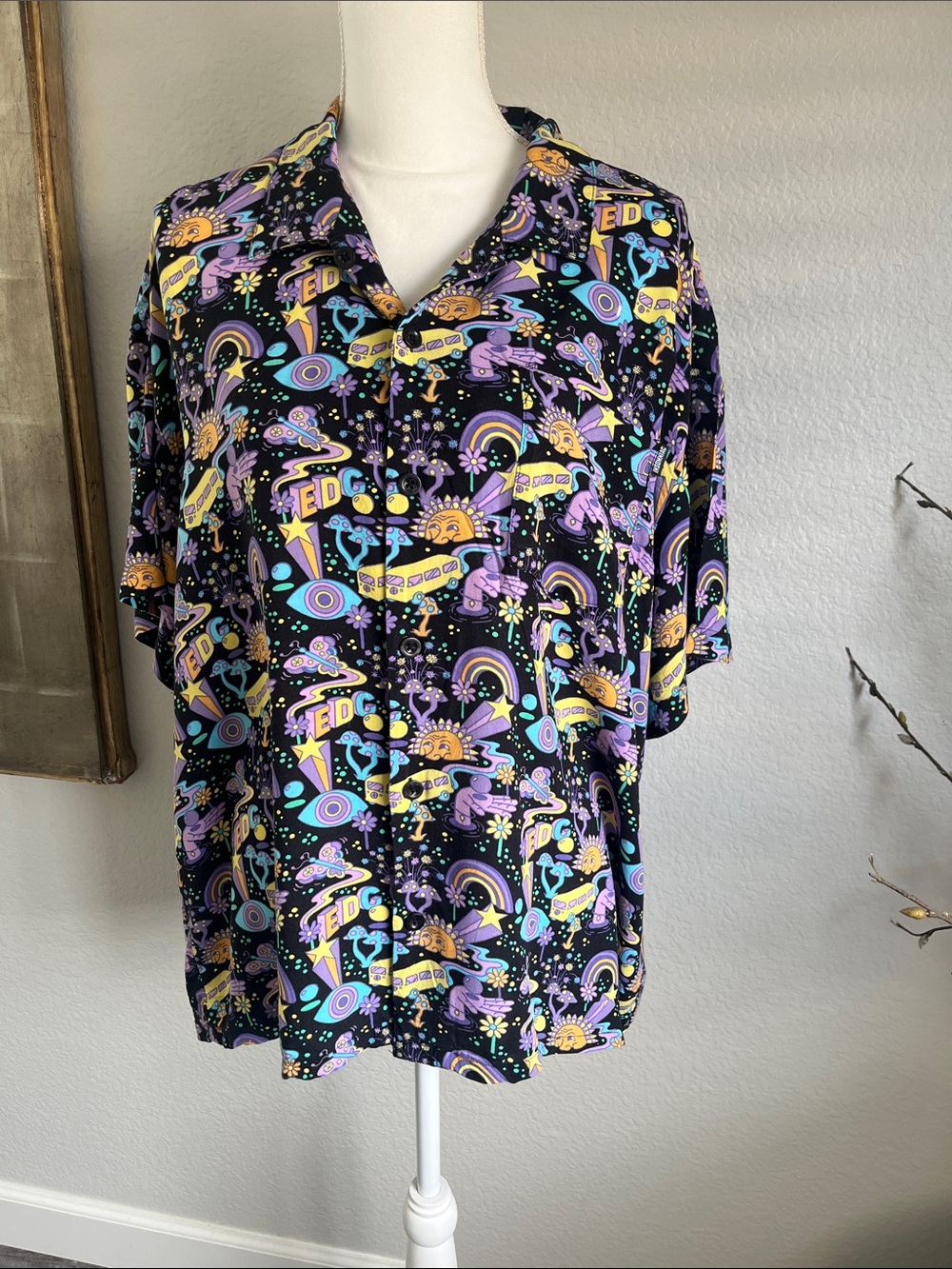 Relaxed Button-Front Women’s or Men’s button down EDC shirt short sleeve